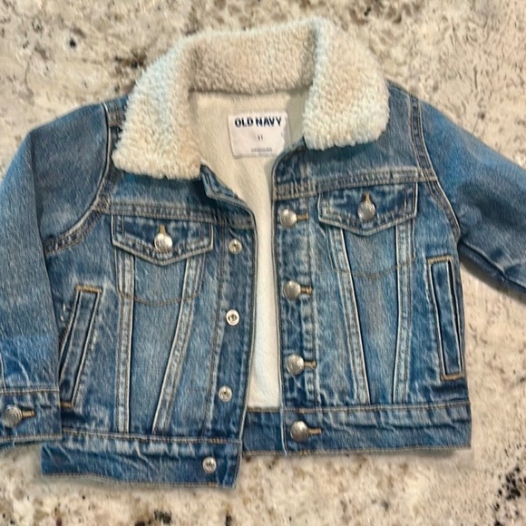 Old Navy Other - *GENTLY WORN* 2T Old Navy Sherpa Distressed Denim Jacket